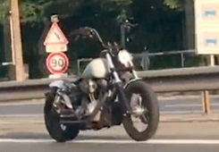 �������ٹ�·�֡����˼�ʻ��Ħ�г�����·��