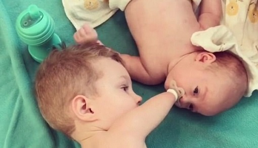 ���м���ͯ�ò�֫���ܵ�ι���� ����ů��