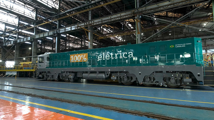 运抵巴西的中国制造的纯电池电力机车。巴西淡水河谷供图。