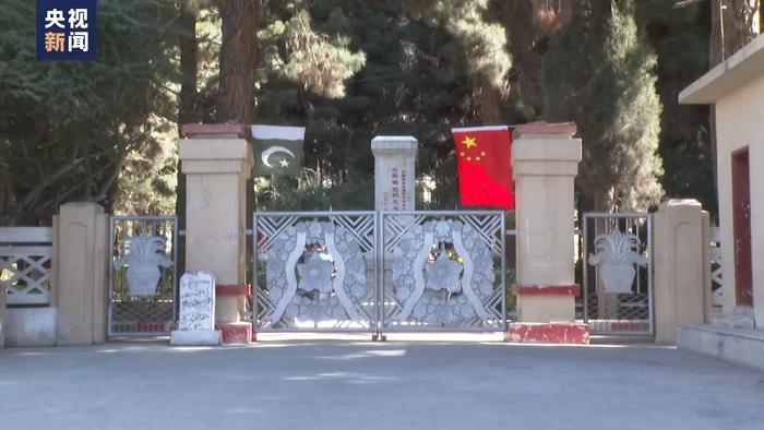 時尚光頭女性服裝（女士光頭造型）