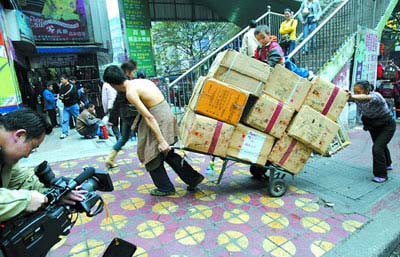 温总理亲自批示《农民工之歌》将上春晚(图)