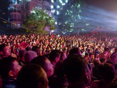 北京市朝阳区清河营村村委会副主任马林祥,高调为儿子连摆3天婚宴