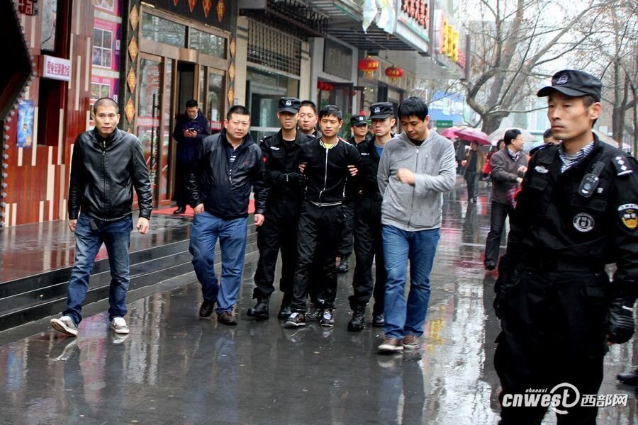 ����������ʬ���ӷ����� ΪǮ��ɱһ������