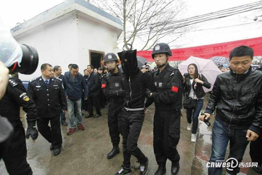 ����������ʬ���ӷ����� ΪǮ��ɱһ������