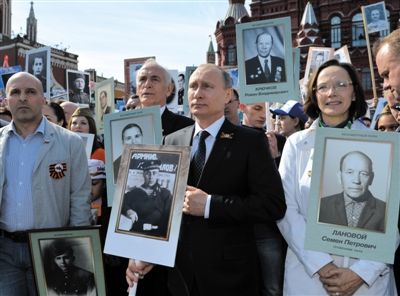 解放军仪仗队亮相获盛赞 俄罗斯姑娘:帅极了 解放军仪仗队亮相获盛赞 俄罗斯姑娘:帅极了