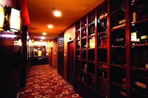 盘点央企落马高管吃喝玩乐:嫖一次娼花1.08万