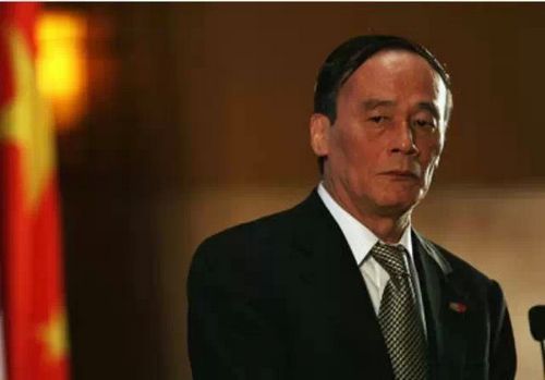 评论:不局限于一城一地中央反腐正在布更大的局