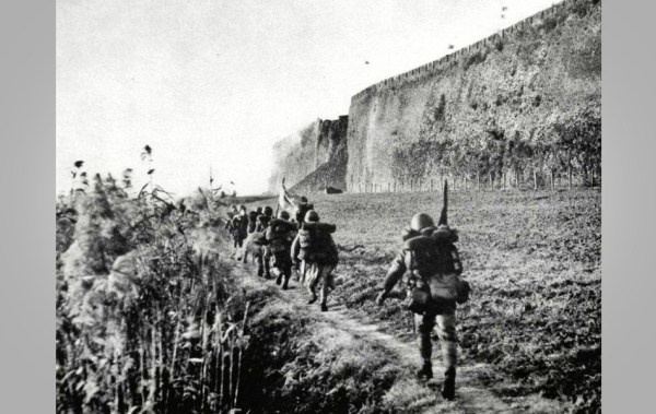 �¹���¼�Ͼ�����ɱ��һҹ1000��Ů�Ա�ǿ��