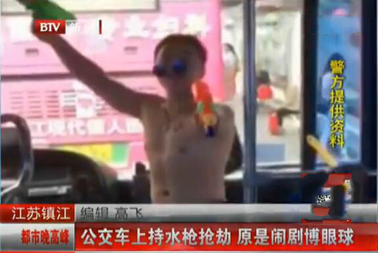 ����,����