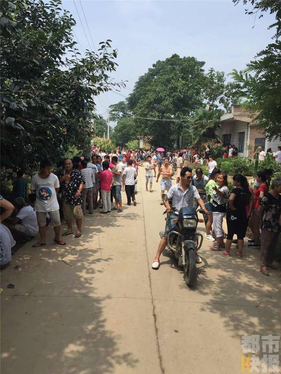 ����7��Ůͯʧ��4��������