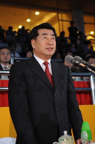 11月10日,第八届全国少数民族传统体育运动会在广州隆重开幕。中共中央政治局委员、国务院副总理回良玉出席运动会开幕式。 新华社记者周文杰摄