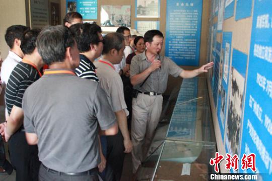 台湾高雄两岸和平发展促进会访问团参访保定军校 台湾高雄两岸和平发展促进会访问团参访保定军校