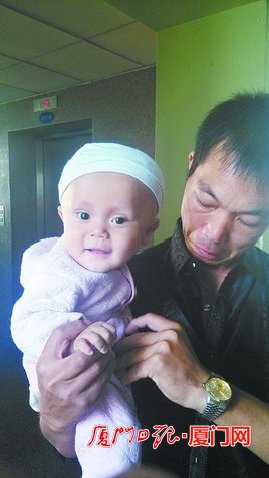 “奇迹宝宝”事件引起关注,发起爱心捐款,牵动全城爱心。 “奇迹宝宝”事件引起关注,发起爱心捐款,牵动全城爱心。