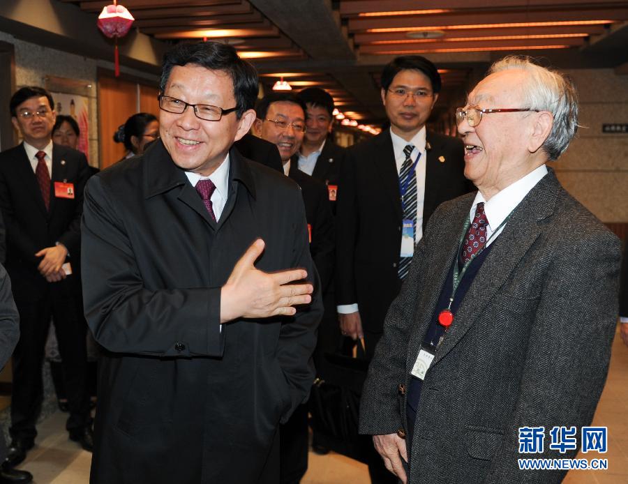 12��9�գ���Э��᳤�µ����ڳ��������Ļ���ι۷���ʱ��һλס����������˽�̸��