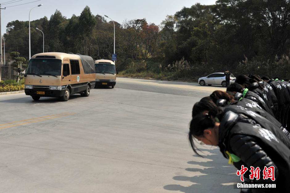 ��ͼ��̨�帴�˿��Ѳ�����Ѵ�½�ÿ������˷�����