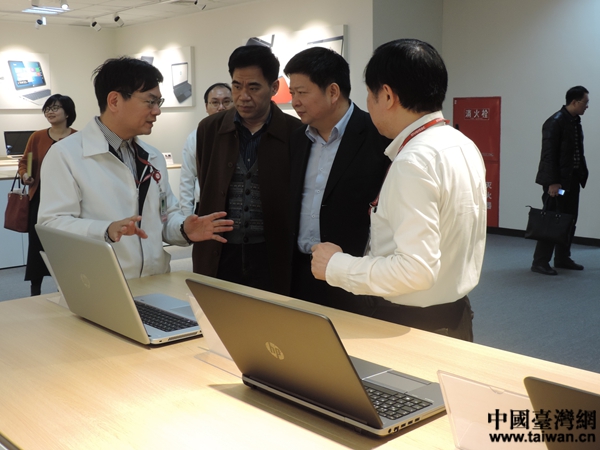 国台办主任助理龙明彪与重庆英业达台干交流。 国台办主任助理龙明彪与重庆英业达台干交流。