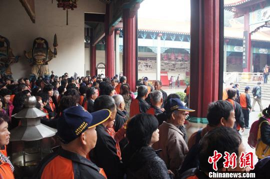 台湾400多信众赴广东汕头白花尖大庙祈福(图)