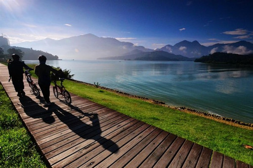 没试过铁马追风就out了 盘点台湾最热单车道