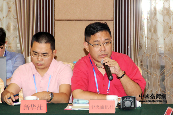 台湾“中央社”记者与自治区发改委、经信委、民宗委、商务厅、招商局、旅游局等部门负责人交流 台湾“中央社”记者与自治区发改委、经信委、民宗委、商务厅、招商局、旅游局等部门负责人交流