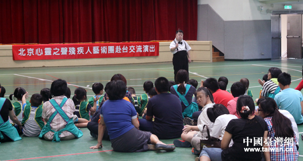 患有唐氏综合症的天才指挥家舟舟指挥交响乐 患有唐氏综合症的天才指挥家舟舟指挥交响乐