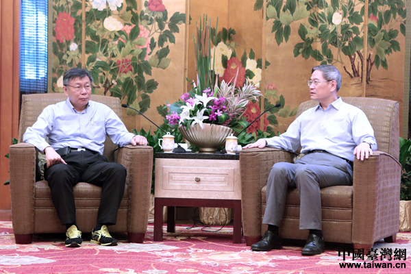 中共中央台辦、國務院台辦主任張志軍3日在上海會見了來滬出席『上海-臺北城市論壇』的臺北市長柯文哲一行