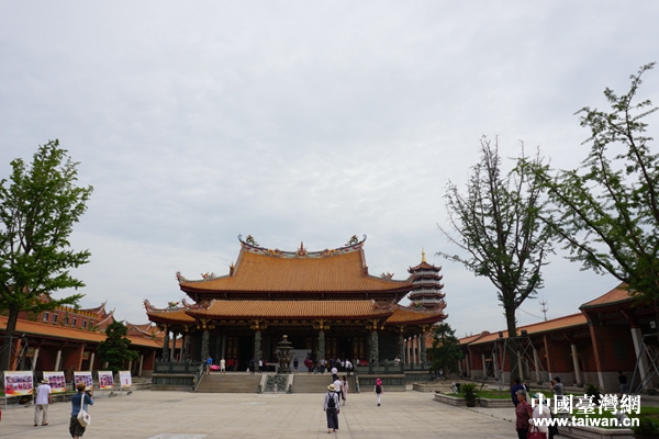 ��ɽ�۾���