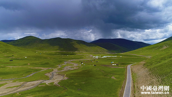 甘孜州草原风光 甘孜州草原风光