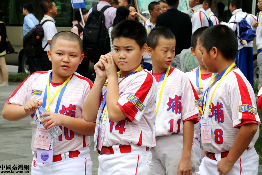 台湾棒球小子走进南山博物馆 领会历史人文感受深圳变革成就