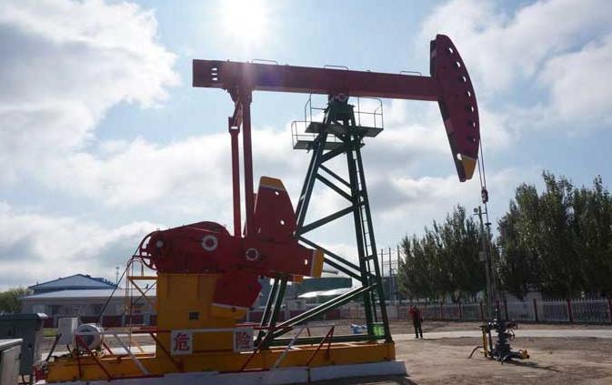 �����е�