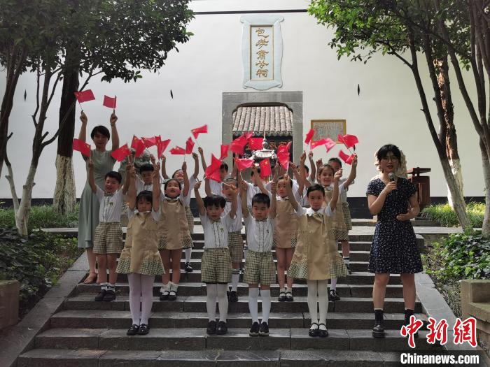 �ڷ�̨��������ա�Ʒ����ͳ�ϳ�����ͬ����