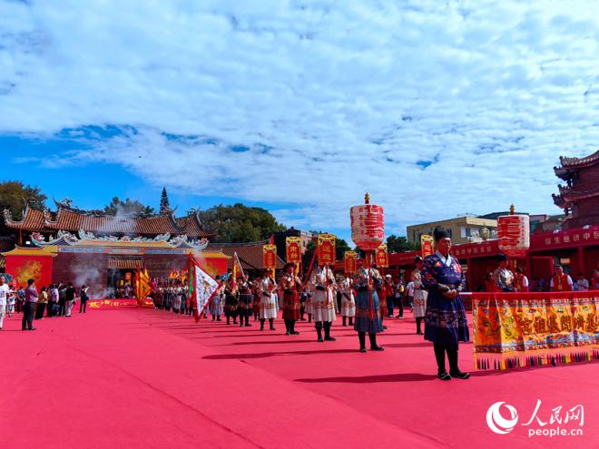 ��ԭ������۳�Ѳ�ǹ졣������ �պ�ɭ��