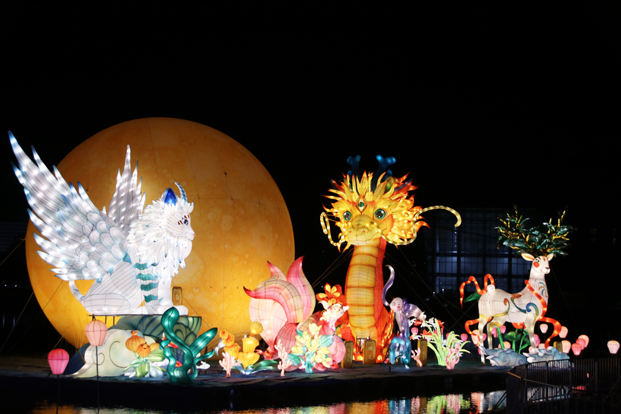 ͼ6�����������룬���鳬���͵��顰�������󡱡���������� ��������ʱ���͡���̩�񰲡������ſ������һ������150�׵�ˮ�ϵƹ⻭����������