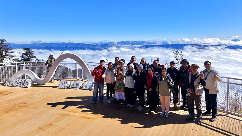 台湾《大陆寻奇》节目组探寻彝乡新貌