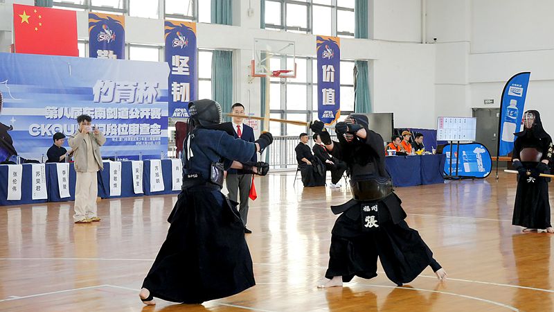 ����200������������۽�