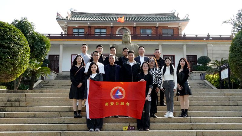 �ϰ���ӭ������̨������ηý���