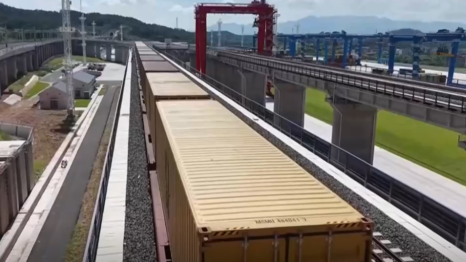 12������ҵ����ָ����2025�����