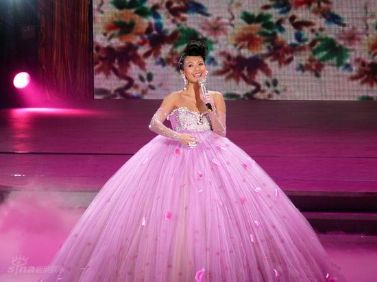 图文:央视春晚录制备播带--章子怡《天女散花》