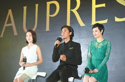 欧珀莱三位代言人孙俪、陈坤、周冬雨亲临现场。