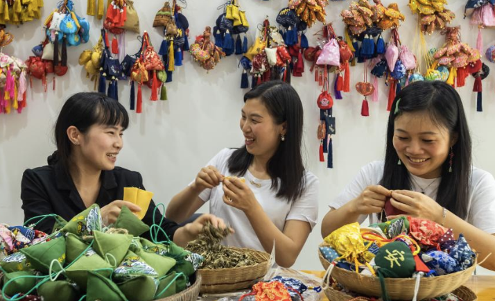 ��ʻӭ����