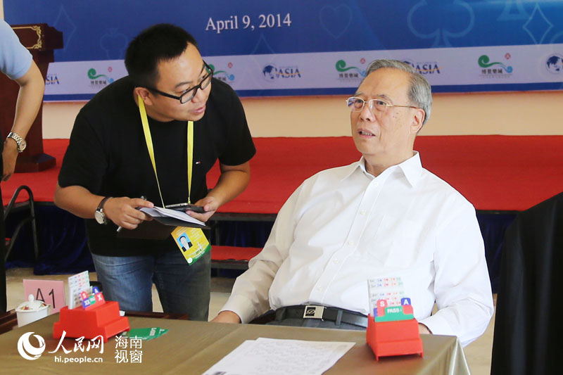 人民网海南视窗记者采访曾培炎 人民网海南视窗记者采访曾培炎