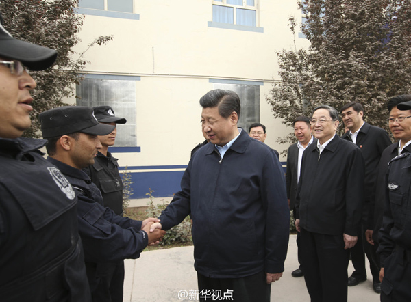 习近平新疆考察:让群众有事干、有钱挣、有盼头 习近平新疆考察:让群众有事干、有钱挣、有盼头