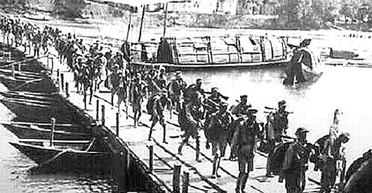 伯父1949年随二野南下在进军四川途中。