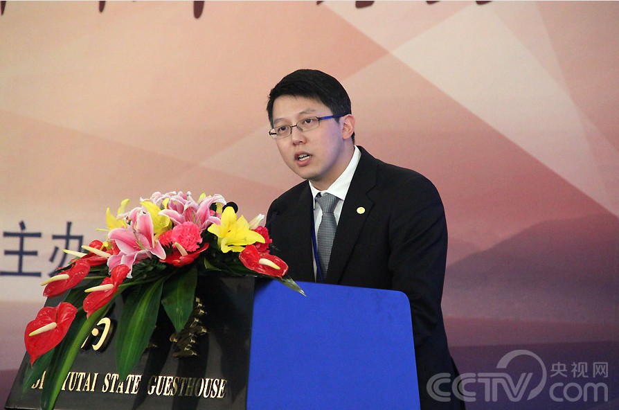 台湾旺旺中时媒体集团总裁蔡绍忠发表演讲