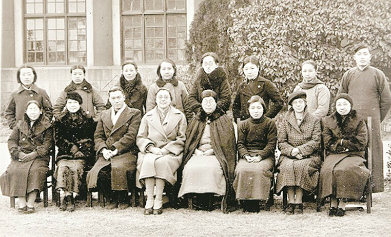 湖北女子冒死写下南京大屠杀日记 曾赴日本控诉日军(图) 湖北女子冒死写下南京大屠杀日记 曾赴日本控诉日军(图)