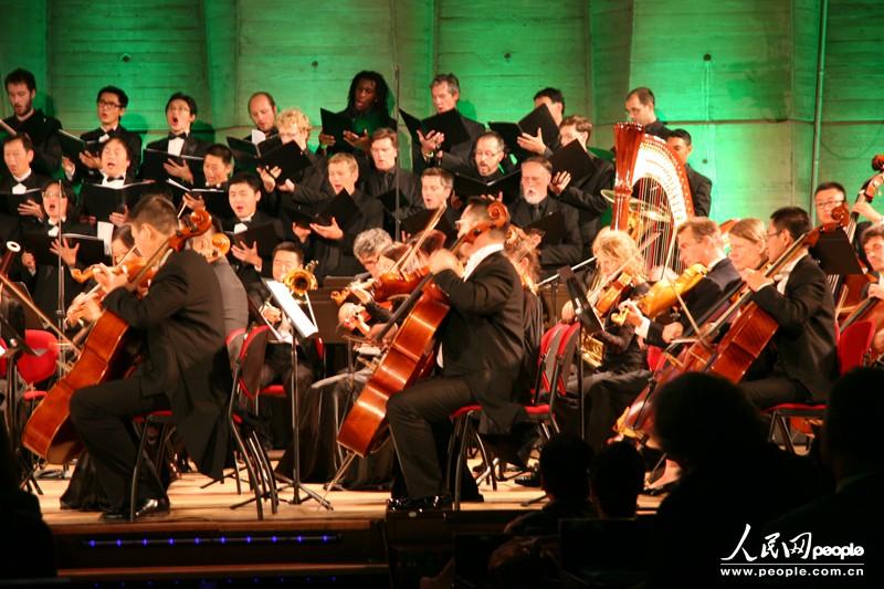 《人文颂》在巴黎成功举行国际首演 《人文颂》在巴黎成功举行国际首演