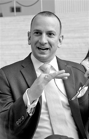 希望把《人文颂》带到全世界