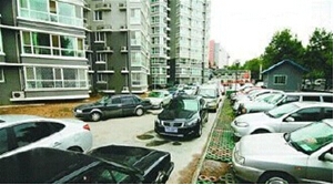 广播电视公益广告文案作品《发展公共交通 倡导低碳出行》