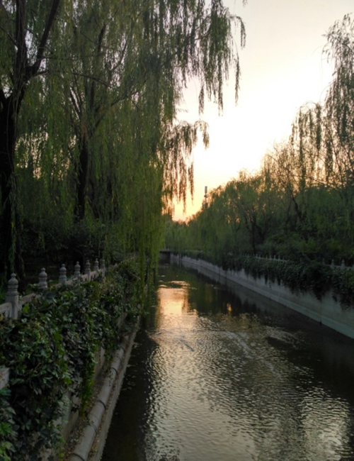 �廪��ѧ�羰