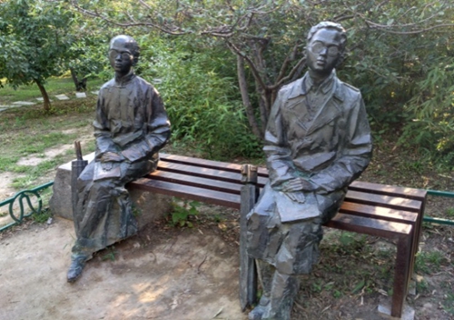           �廪��ѧ�羰