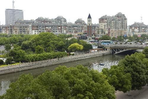 昆山人均gdp_昆山龙哥(3)